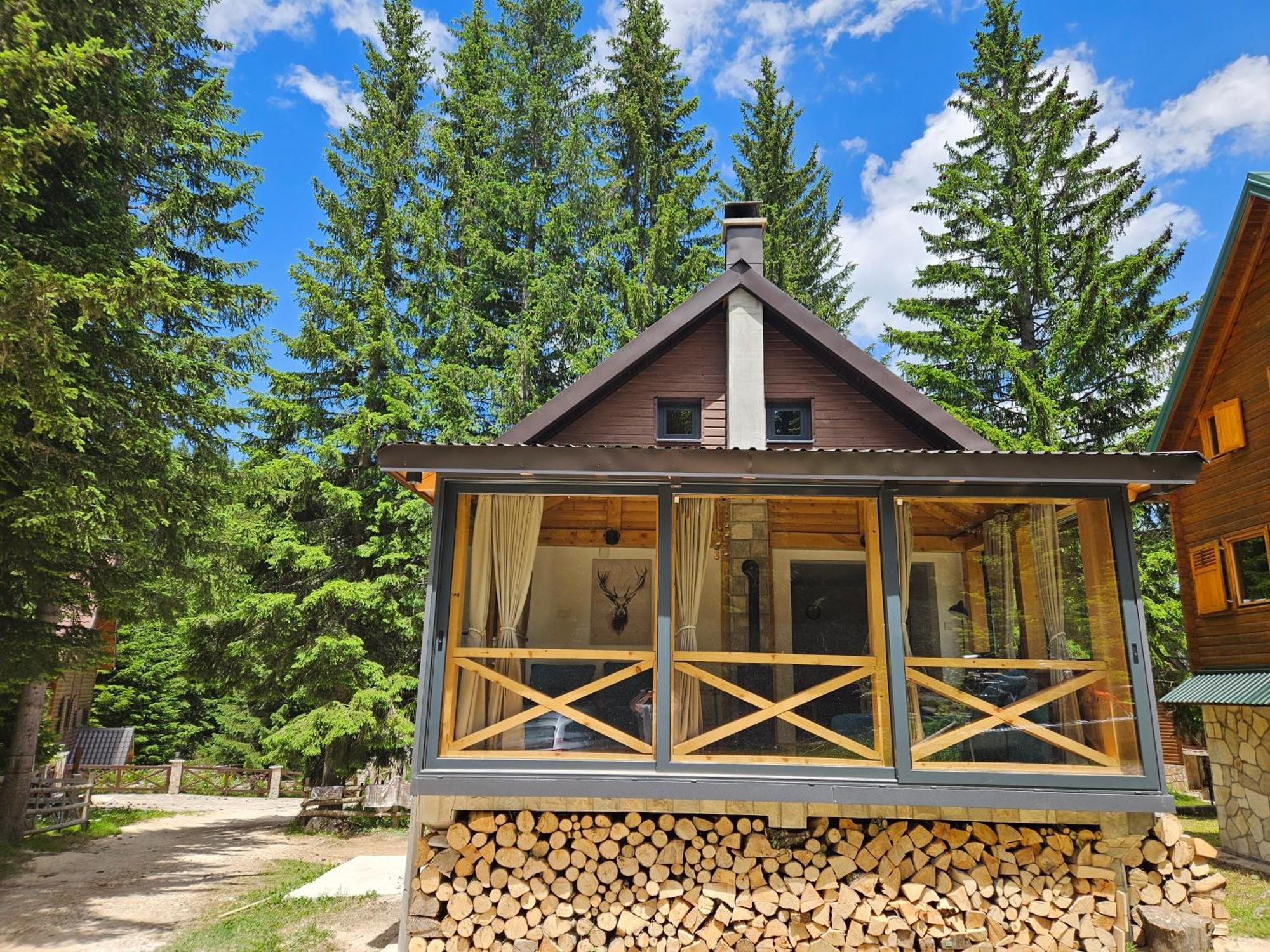 Black Lake Chalet Žabljak エクステリア 写真